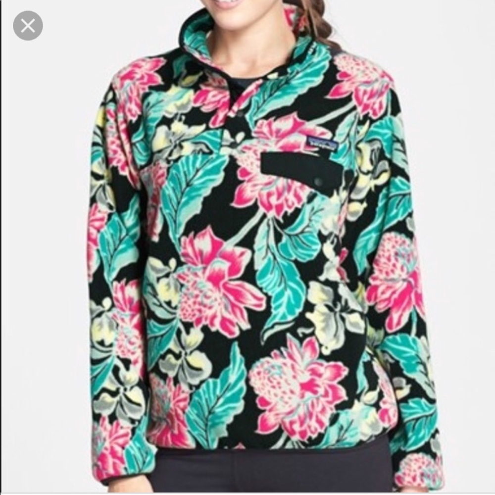 Floral Patagonia pullover